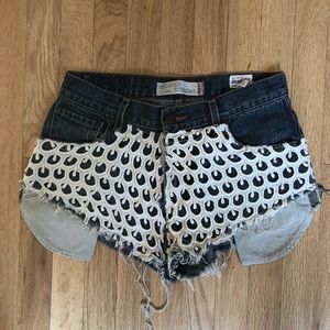 Dark wash jean shorts with white crotchet detail